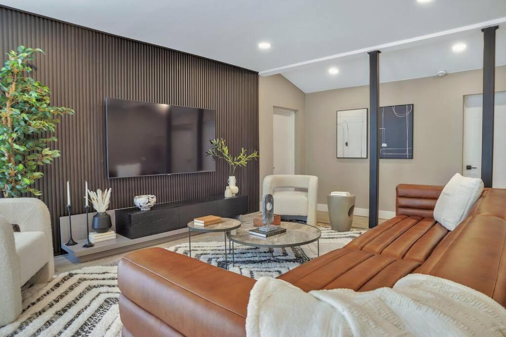 Stunning 2 Story Villa With Pool Fort Lauderdale Exteriör bild