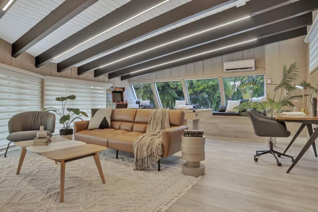 Stunning 2 Story Villa With Pool Fort Lauderdale Exteriör bild