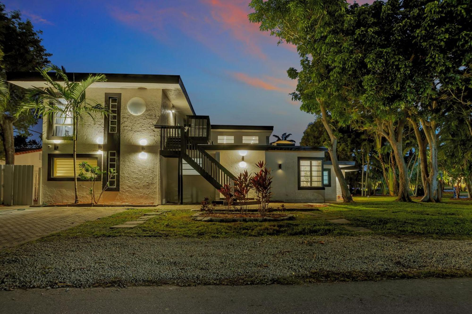 Stunning 2 Story Villa With Pool Fort Lauderdale Exteriör bild